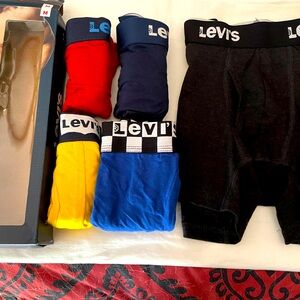 Men’s Levi boxers